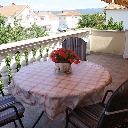 Apartments Nikola Krk Town Luaran gambar