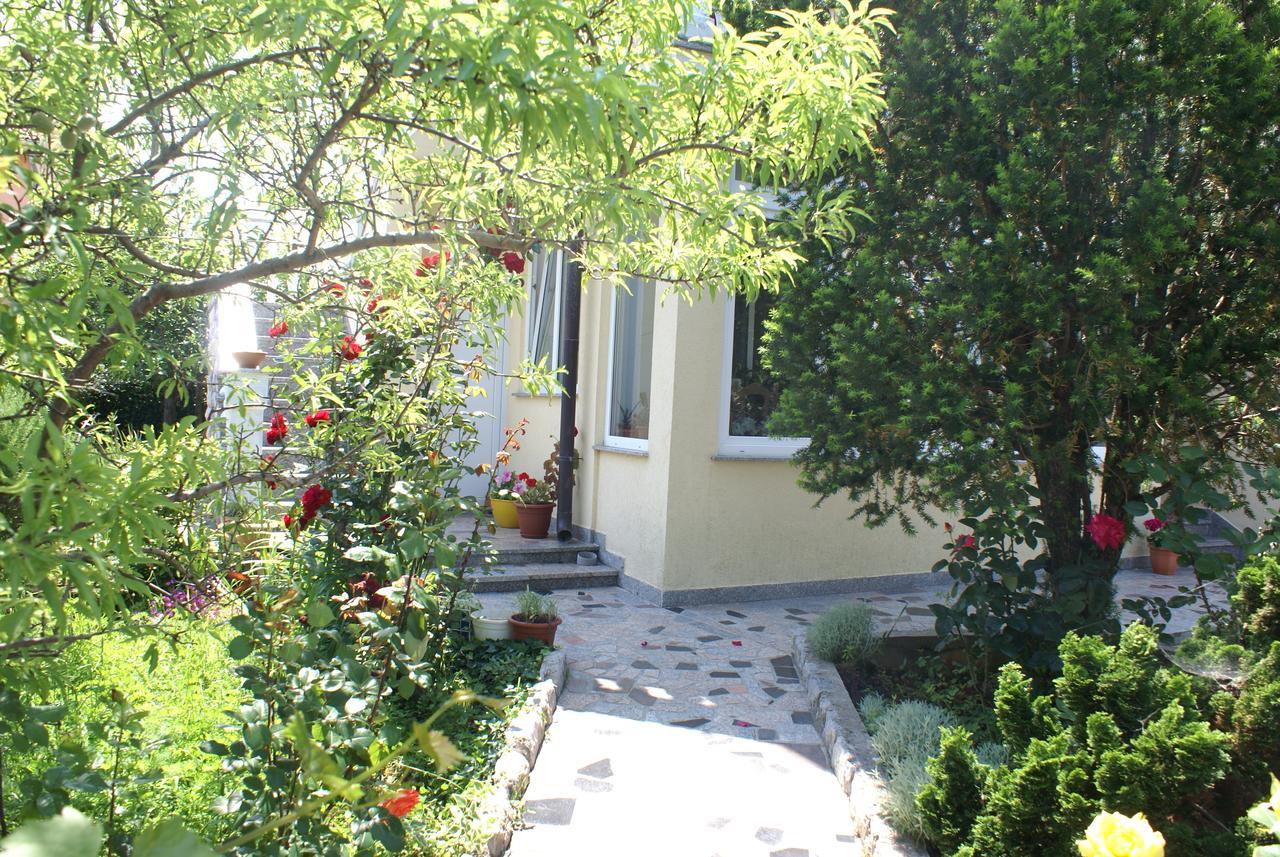 Apartments Nikola Krk Town Luaran gambar