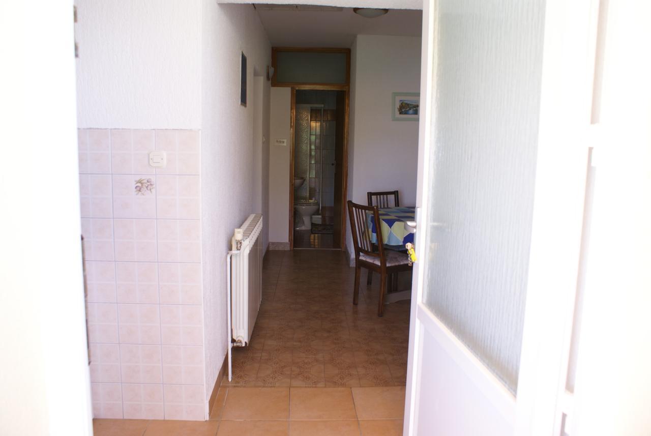 Apartments Nikola Krk Town Luaran gambar