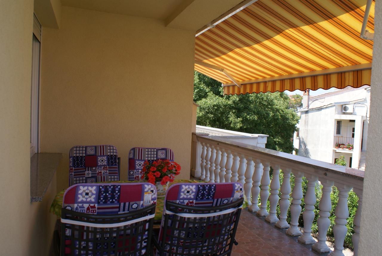 Apartments Nikola Krk Town Luaran gambar