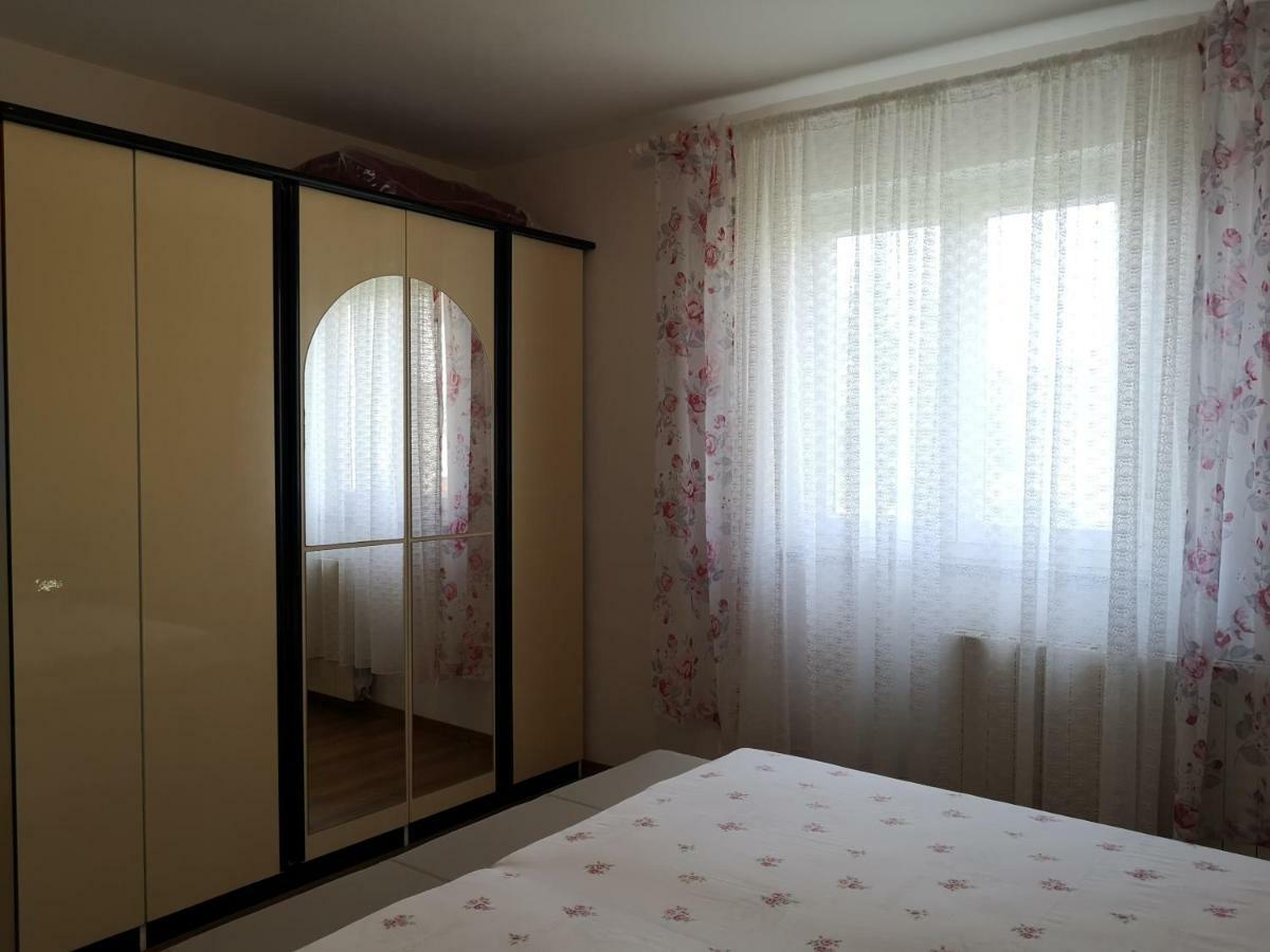 Apartments Nikola Krk Town Luaran gambar
