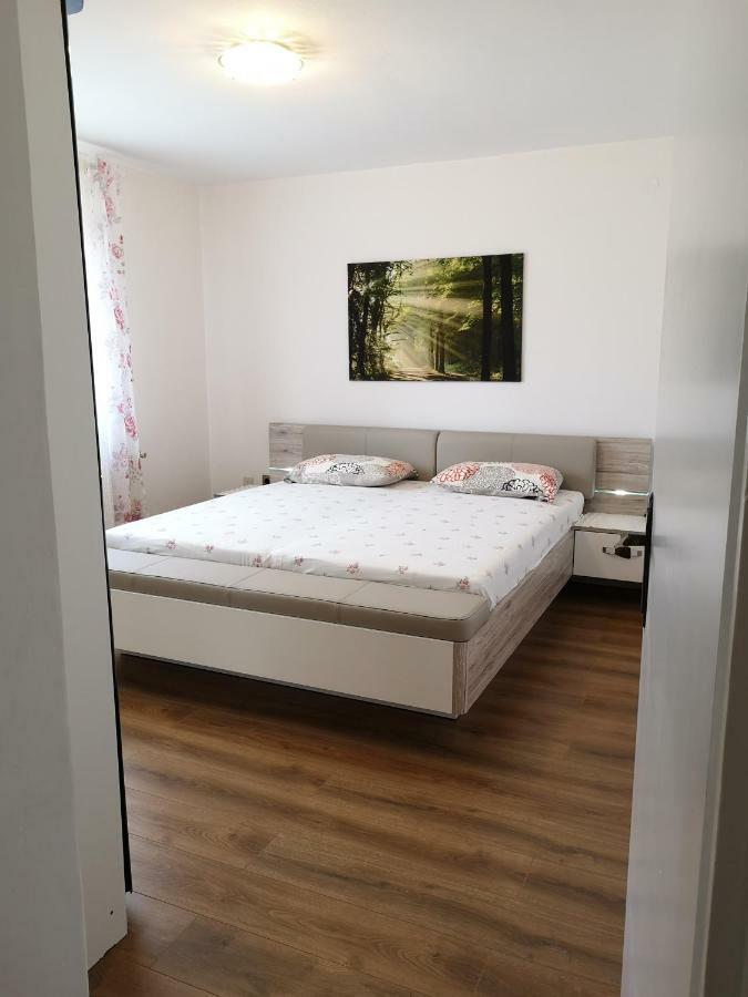 Apartments Nikola Krk Town Luaran gambar