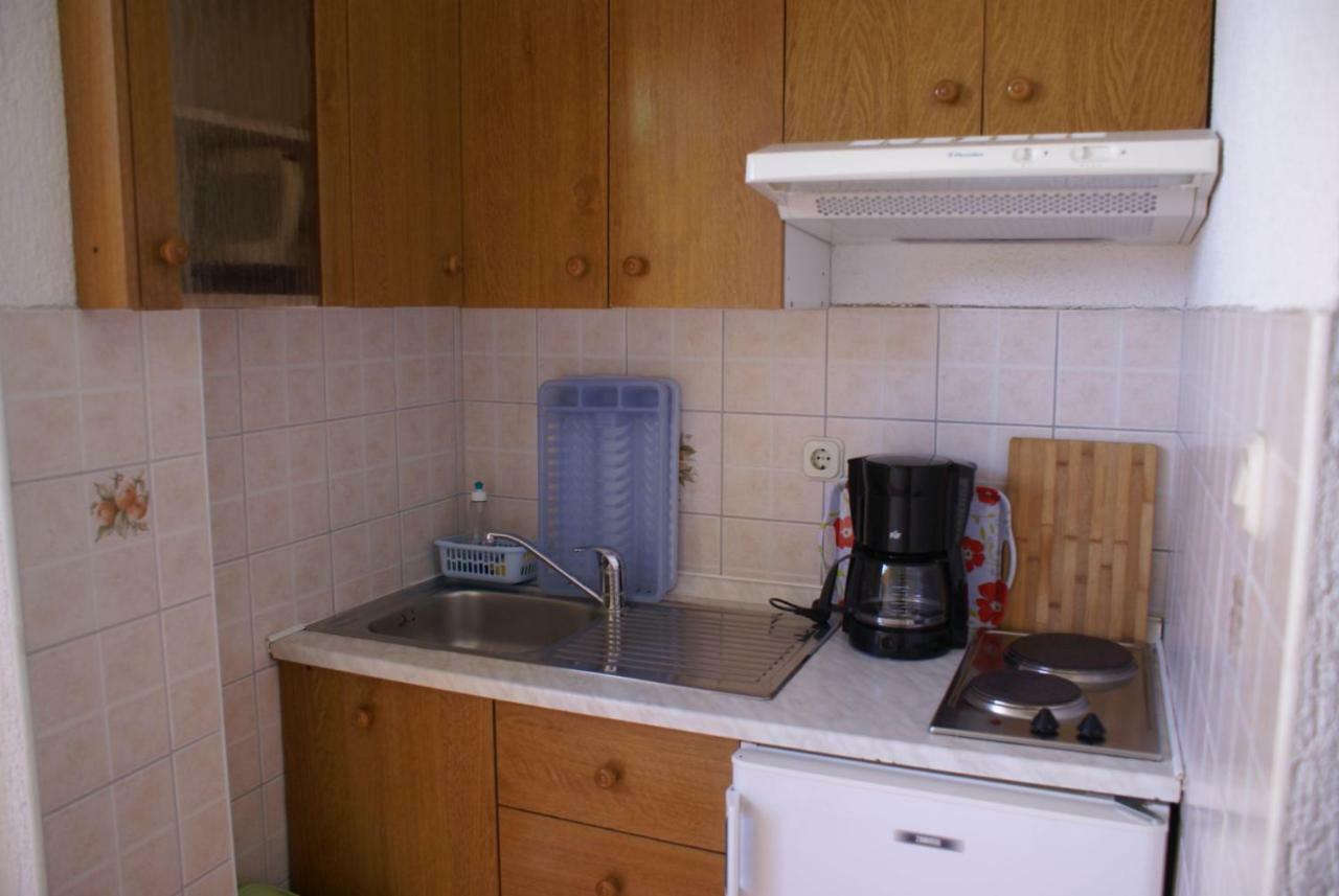 Apartments Nikola Krk Town Luaran gambar