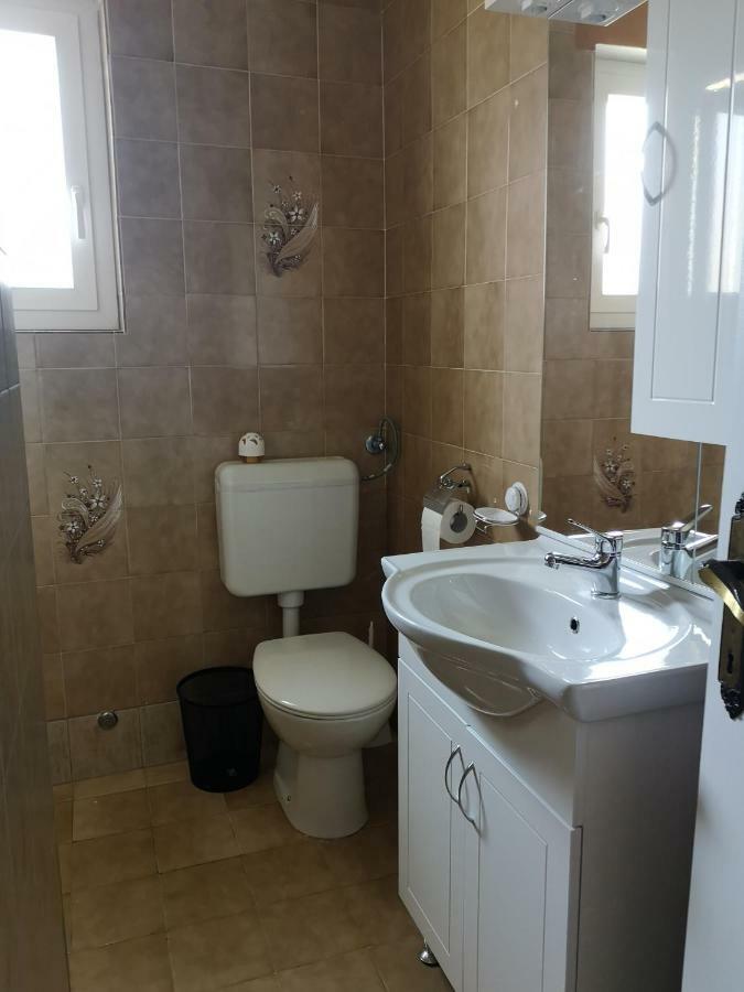 Apartments Nikola Krk Town Luaran gambar